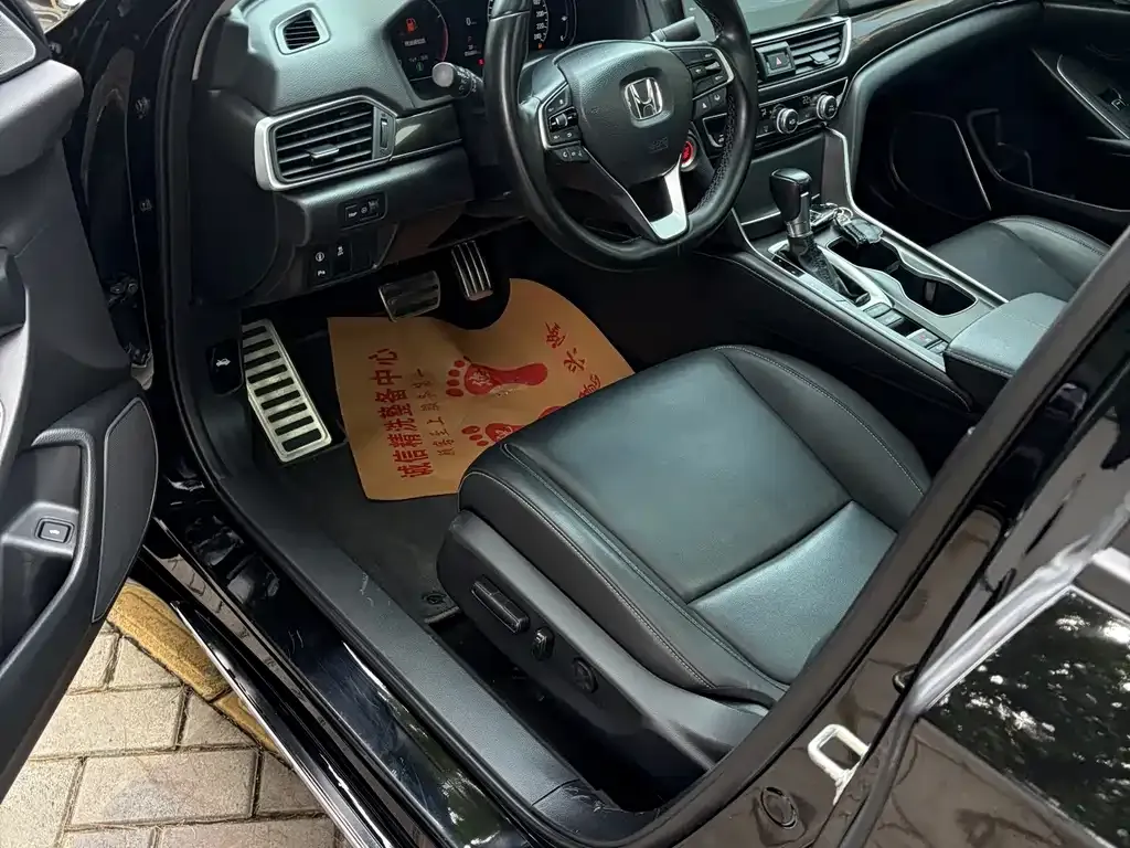 Honda Accord — фото 3