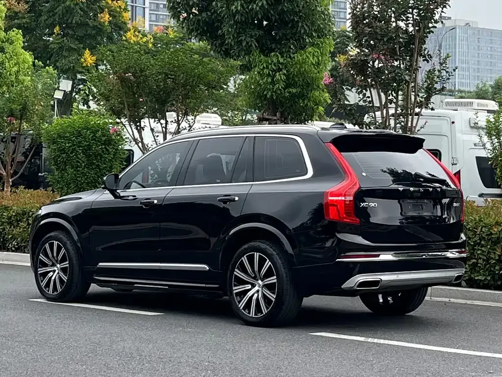 Volvo XC90 — фото 7