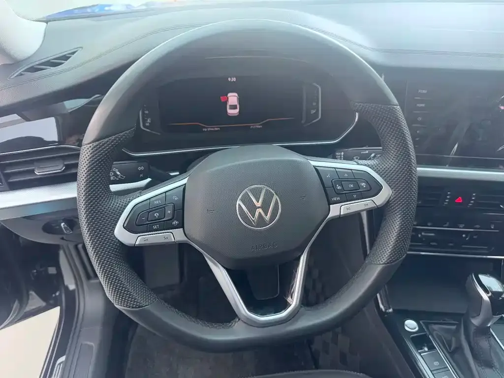 Volkswagen Passat — фото 9