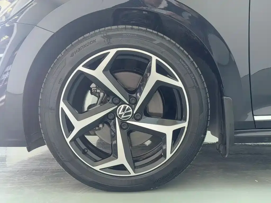 Volkswagen Passat — фото 7