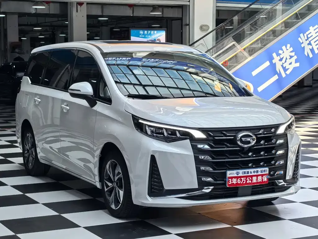 GAC Motor Trumpchi M6 — фото 5