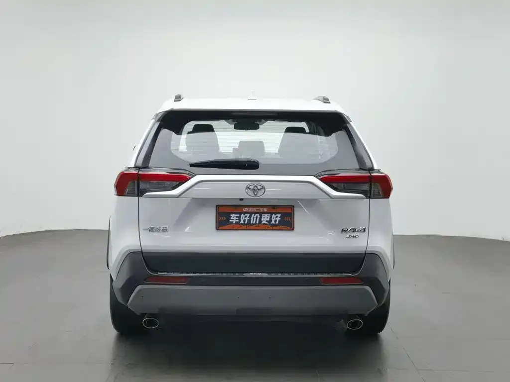 Toyota RAV4 — фото 2
