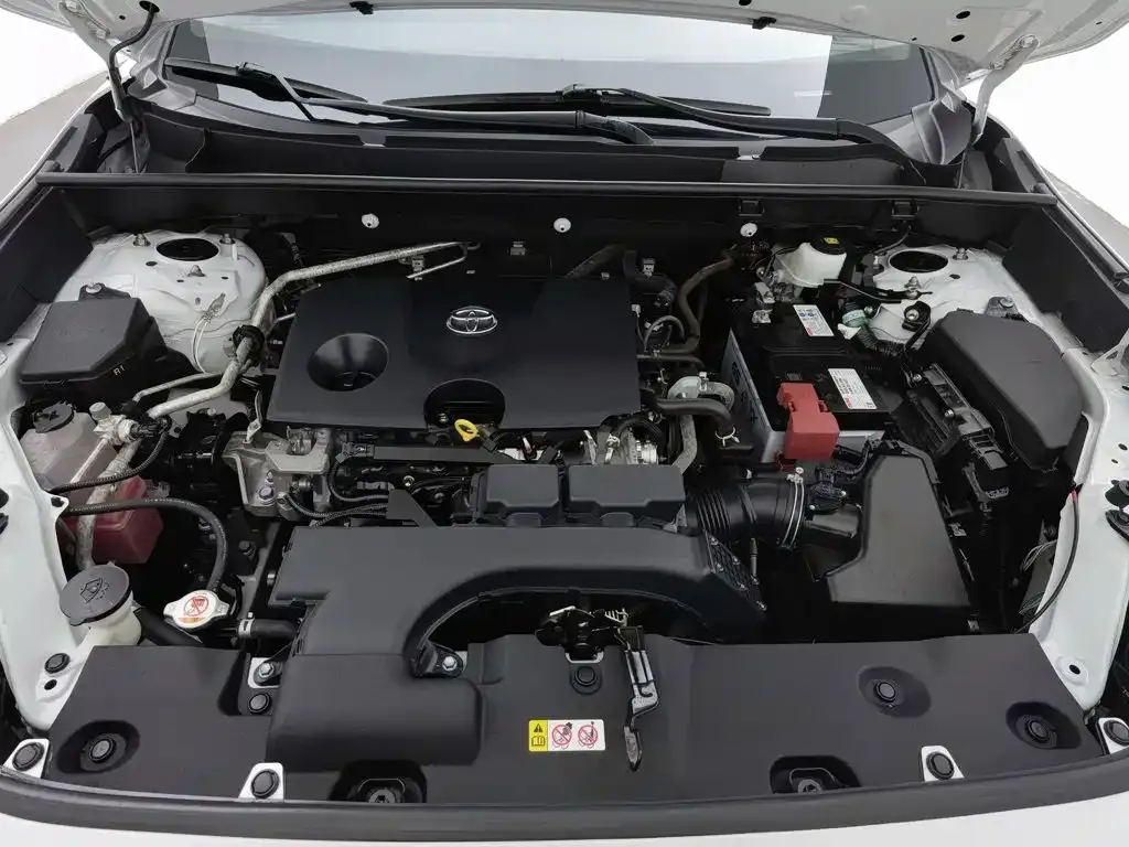 Toyota RAV4 — фото 9