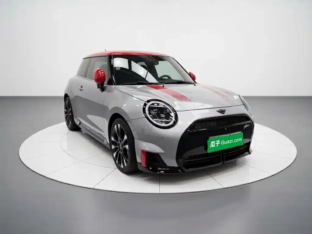MINI MINI JCW EV — фото 4