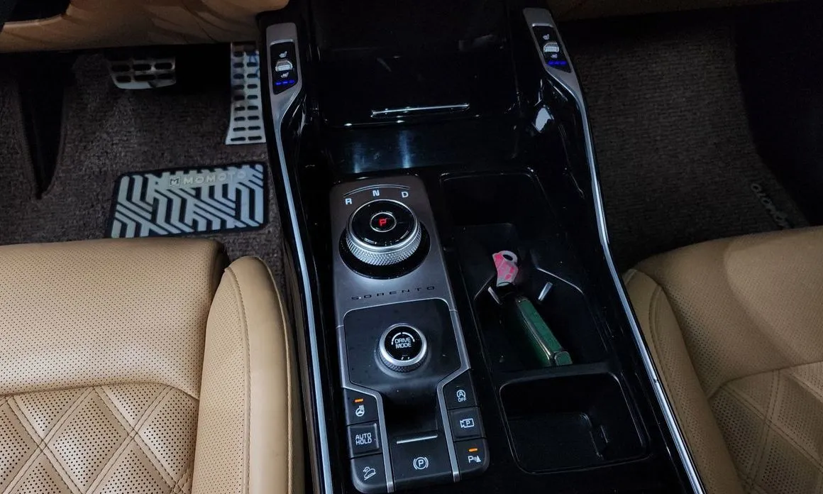Kia Sorento — фото 9
