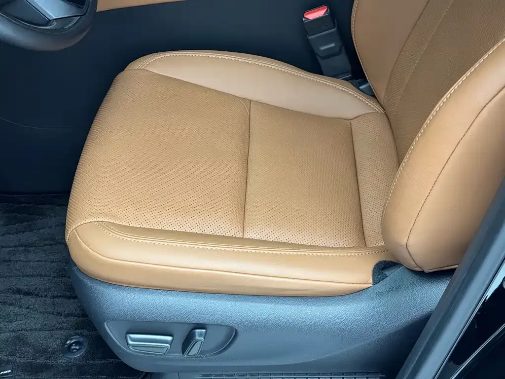 Toyota Vellfire — фото 3