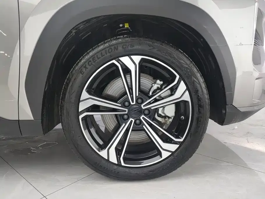 Geely Galaxy L7 — фото 10