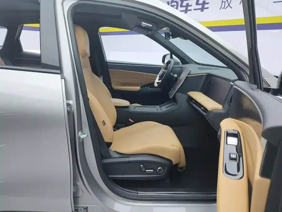 Geely Galaxy L7 — фото 2