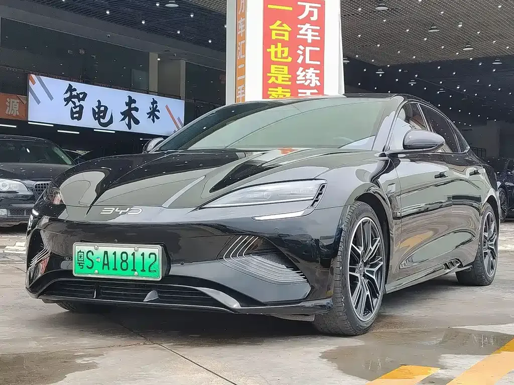 BYD Seal — фото 1