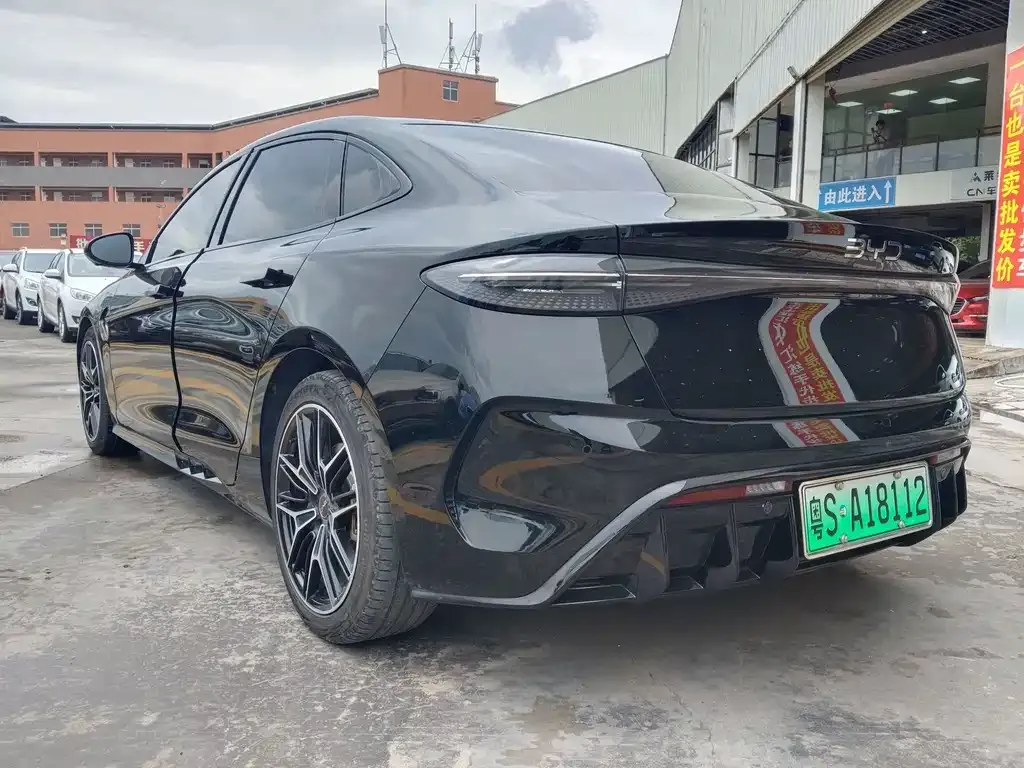 BYD Seal — фото 7