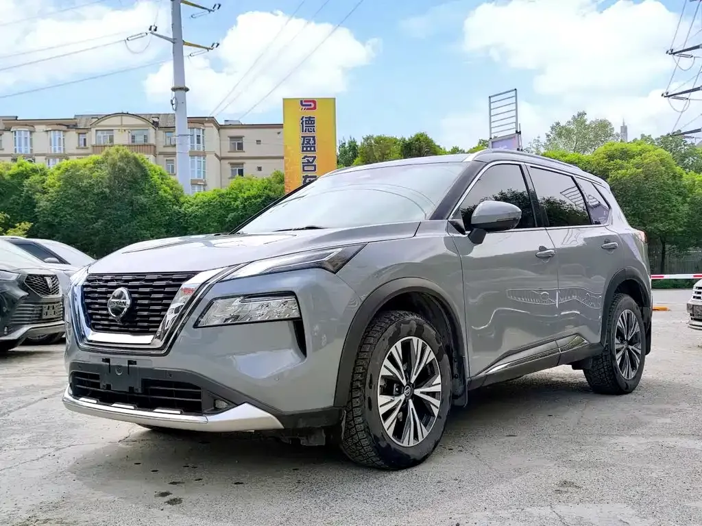 Nissan X-Trail — фото 1