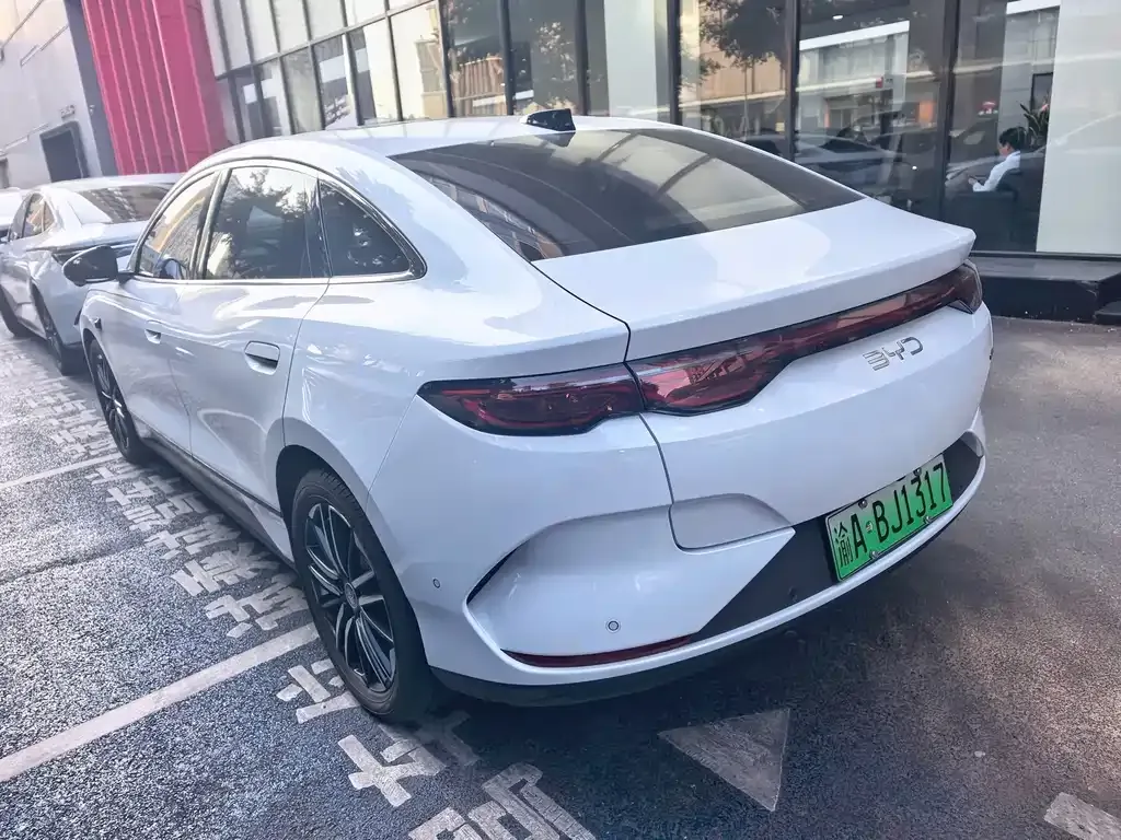 BYD Qin L — фото 9