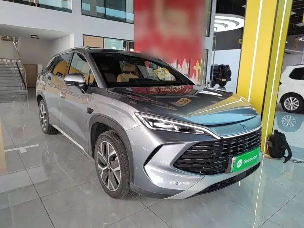 BYD L DM-i — фото 8