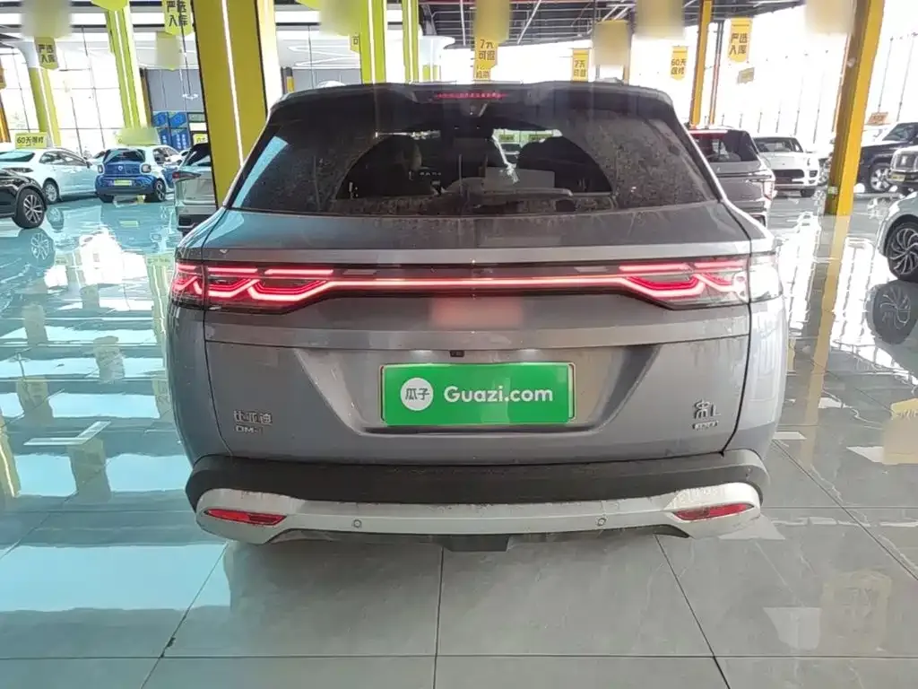 BYD L DM-i — фото 9