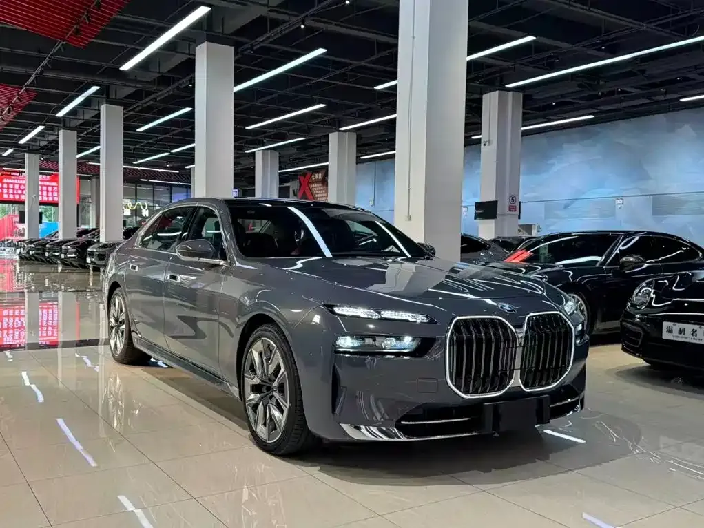 BMW 7 Series — фото 4