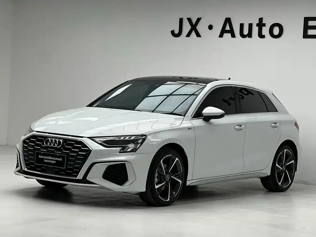 Audi A3 — фото 1