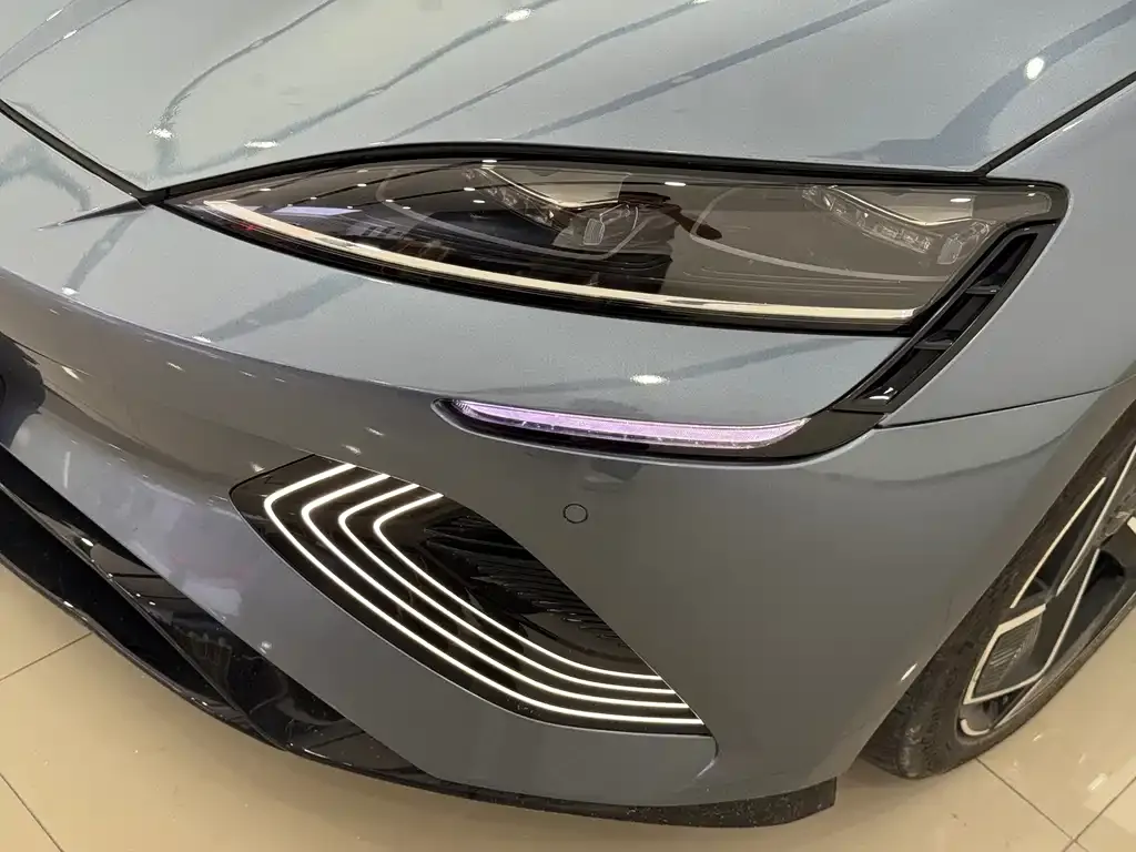 BYD Seal — фото 7