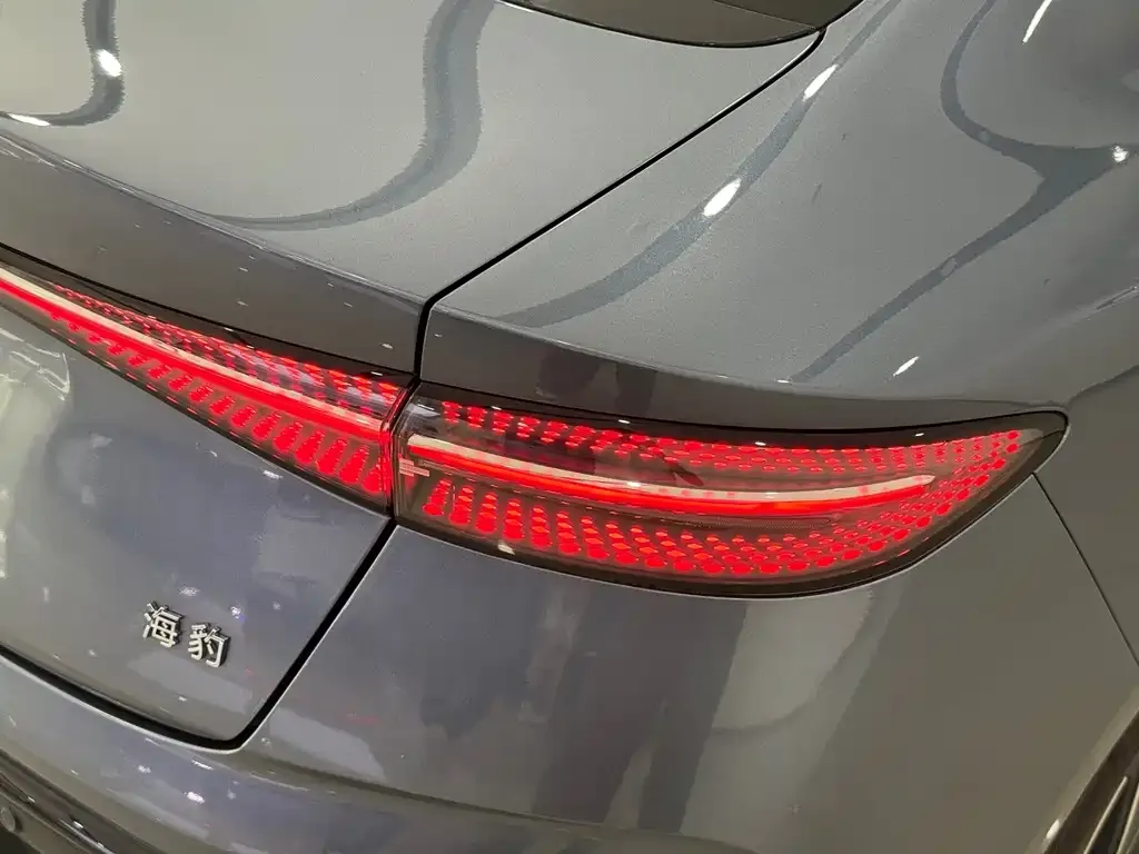 BYD Seal — фото 5