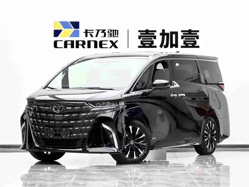 Toyota Alphard — фото 1
