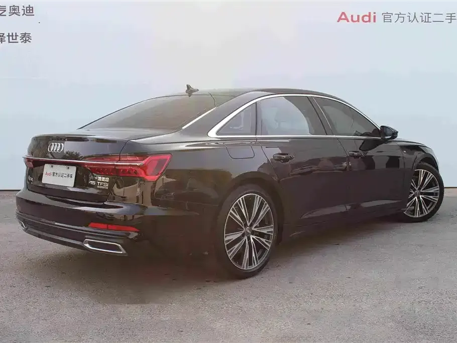 Audi A6L — фото 10