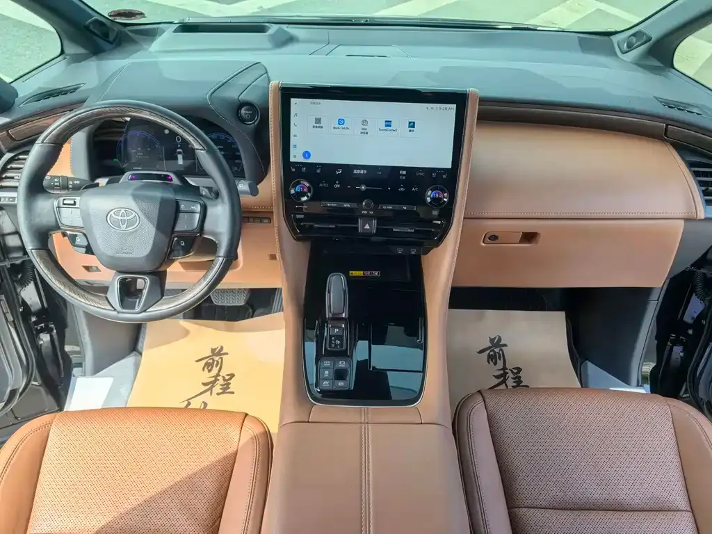 Toyota Alphard — фото 7