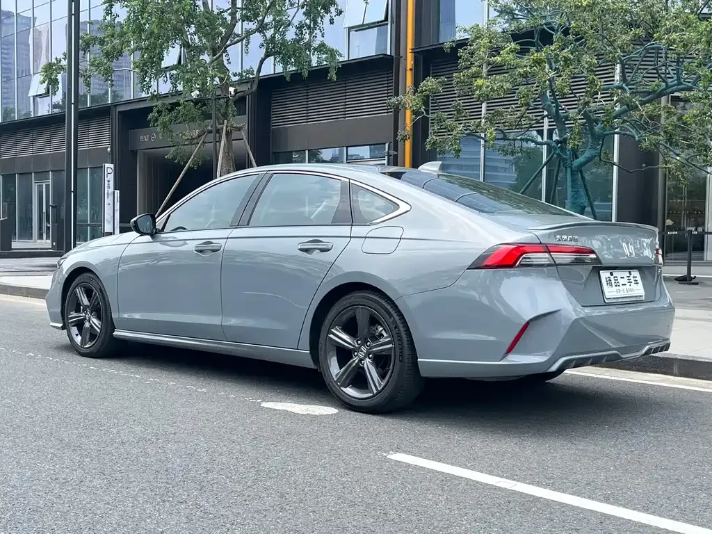 Honda Inspire — фото 8