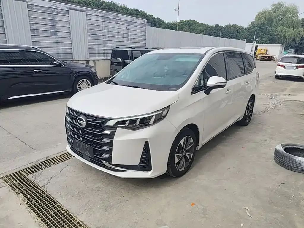 GAC Motor Trumpchi M6 — фото 1