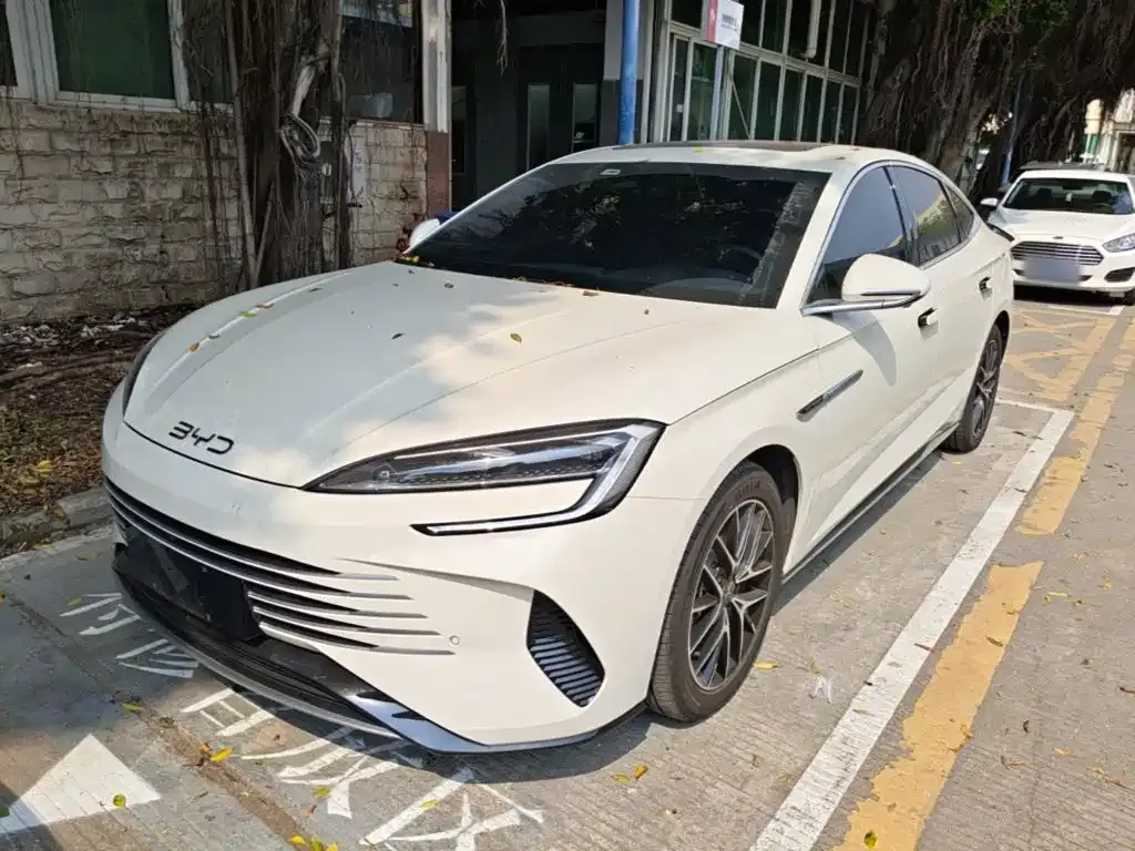 BYD Seal 07 DM-i — фото 1