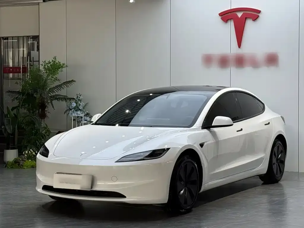 Tesla Model 3 — фото 5