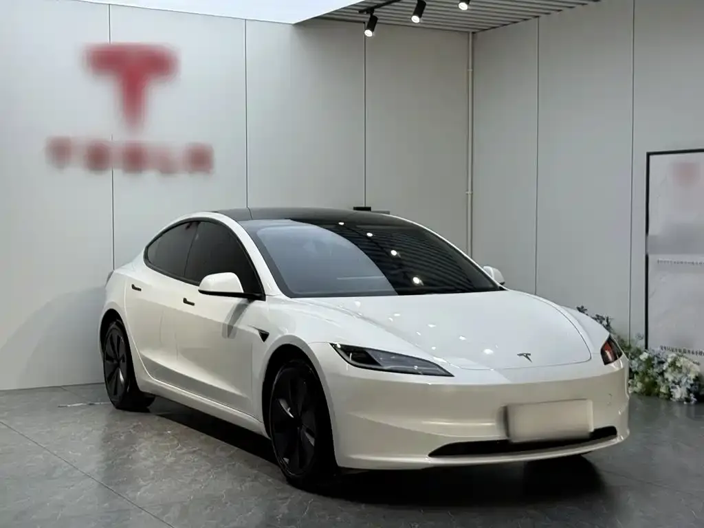 Tesla Model 3 — фото 8