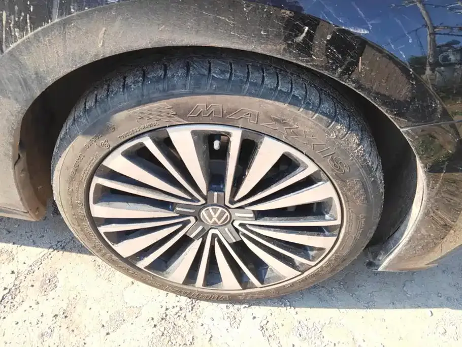 Volkswagen Passat — фото 9
