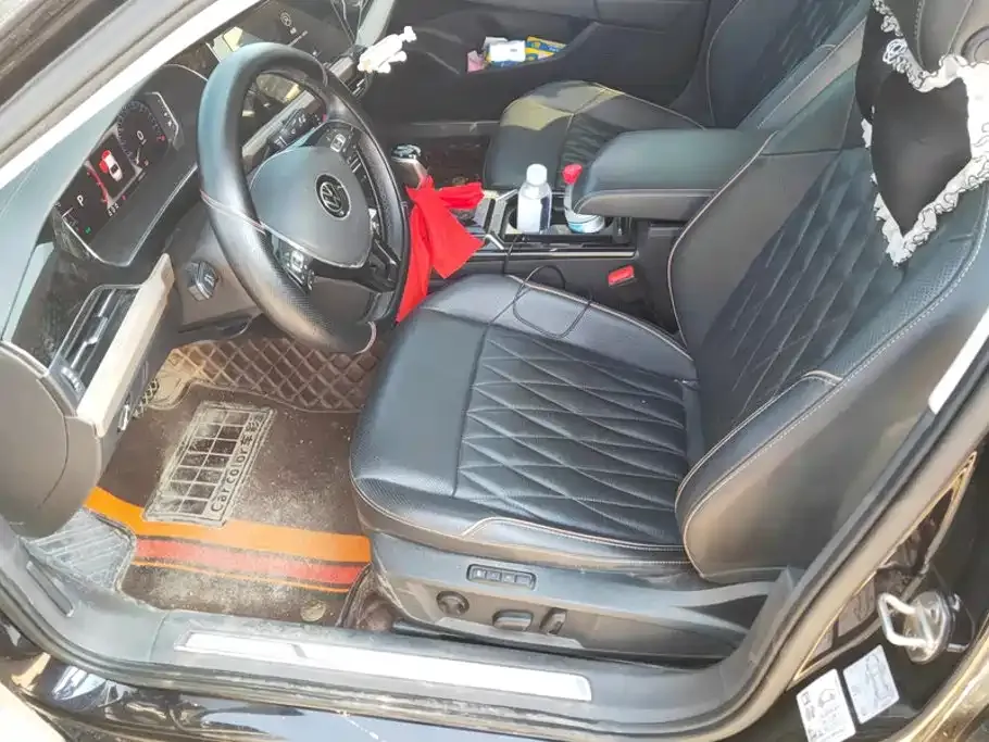 Volkswagen Passat — фото 8