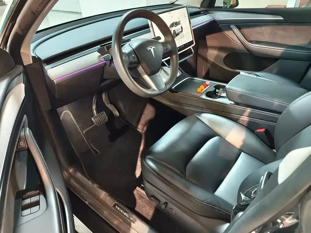 Tesla Model Y — фото 4