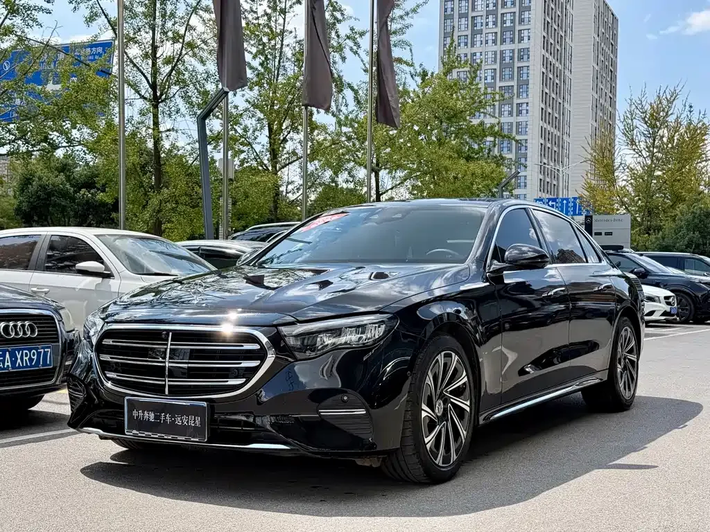 Mercedes-Benz E-Class — фото 10