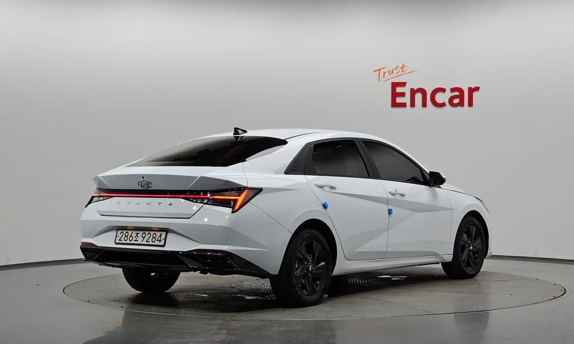Hyundai AVANTE — фото 3