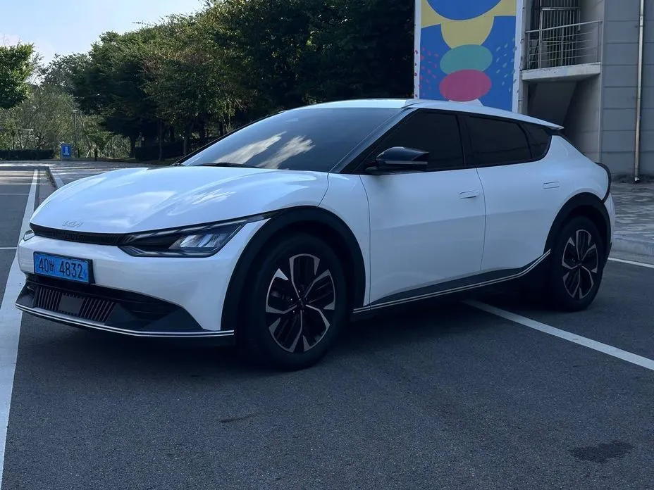 Kia EV6 — фото 8