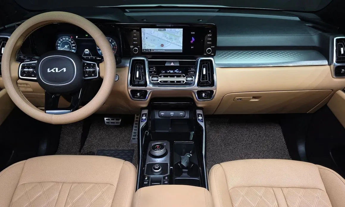Kia Sorento — фото 9
