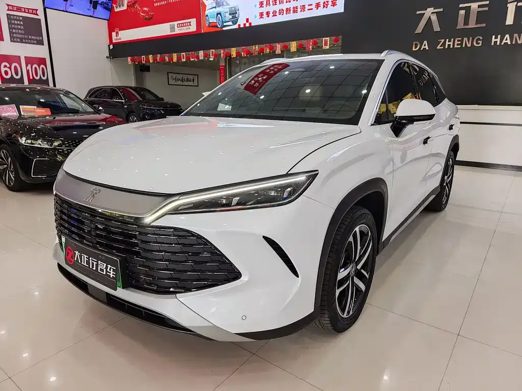 BYD L DM-i — фото 1