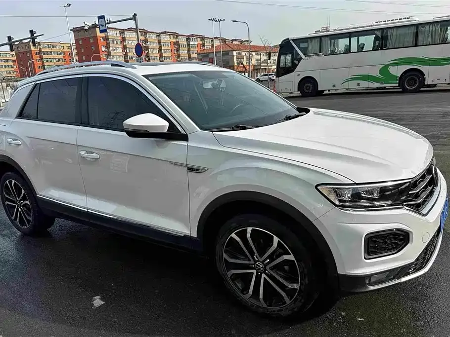 Volkswagen T-Roc — фото 2