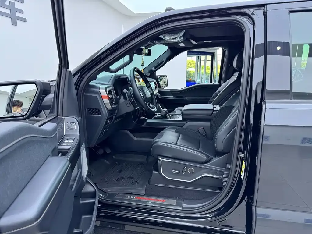 Ford F-150 Raptor — фото 10
