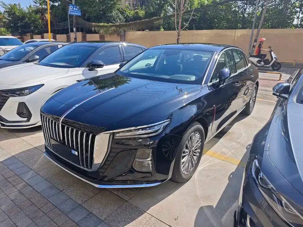 Hongqi H5 — фото 1
