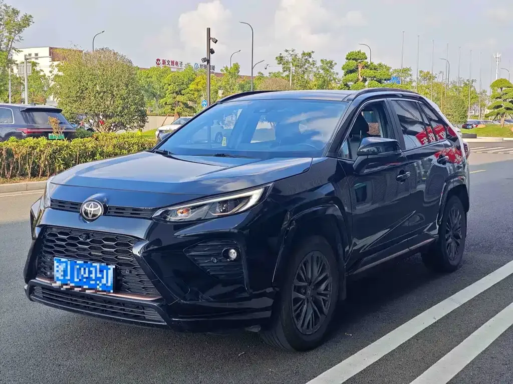 Toyota Wildlander — фото 1