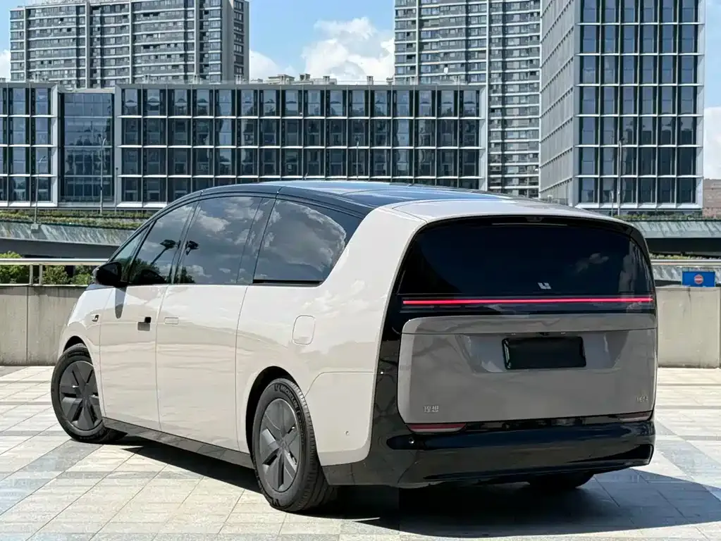 Li Auto MEGA — фото 6