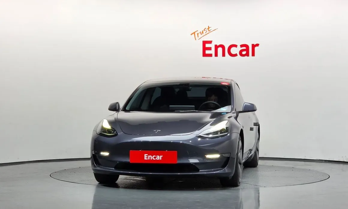 Tesla Model 3 — фото 2