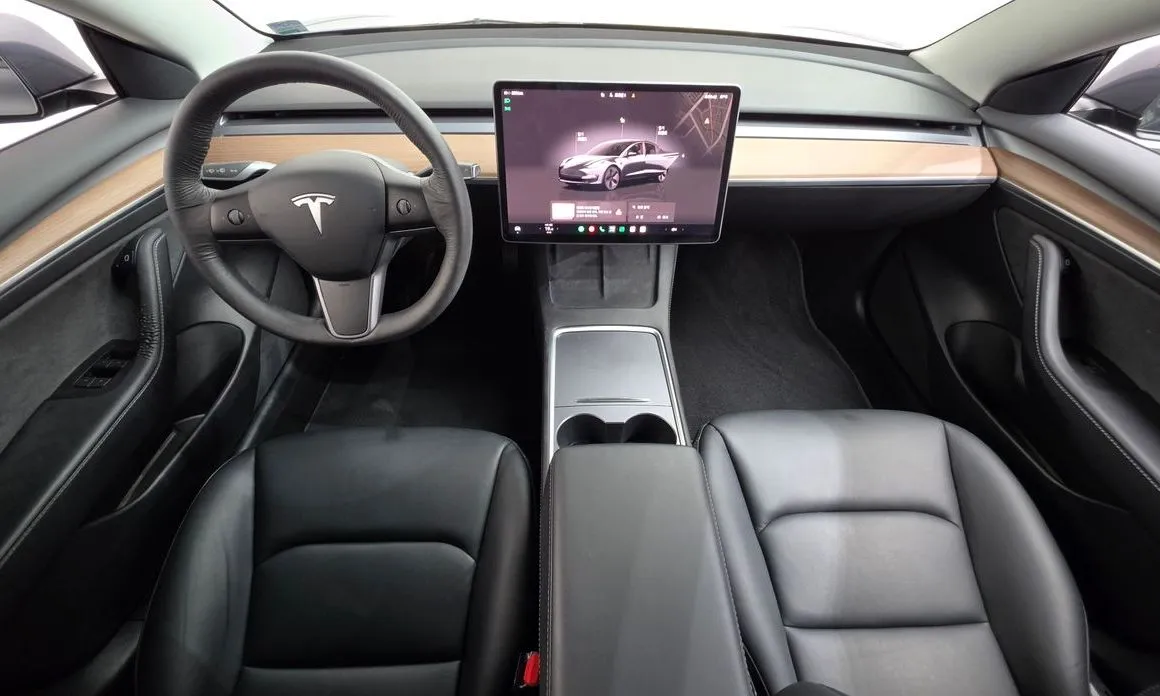 Tesla Model 3 — фото 6
