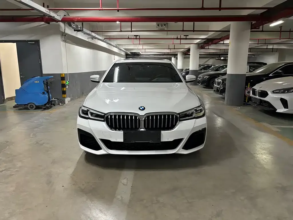BMW 5 Series — фото 3