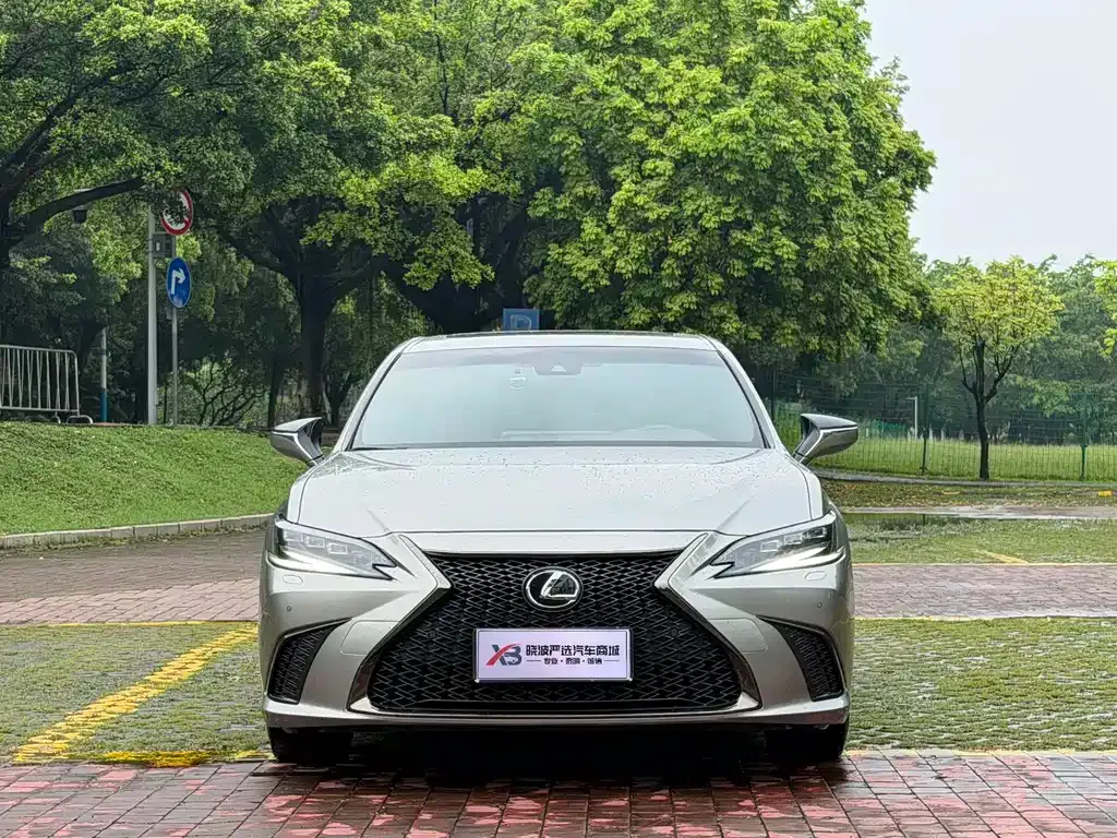 Lexus ES — фото 5