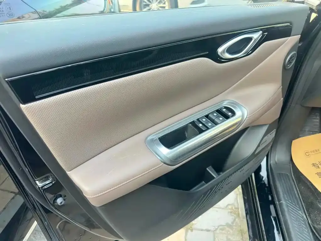 GAC Motor Trumpchi E8 — фото 3