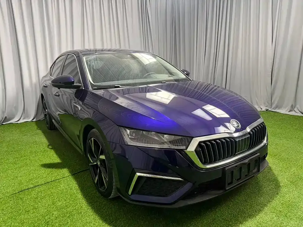 Skoda Octavia — фото 3