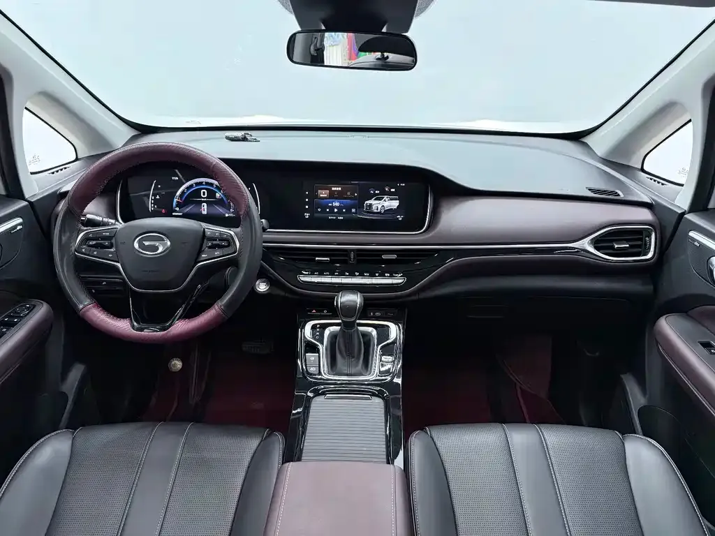 GAC Motor Trumpchi M6 — фото 6